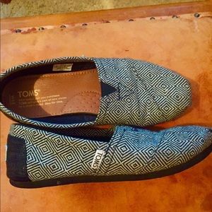 Toms